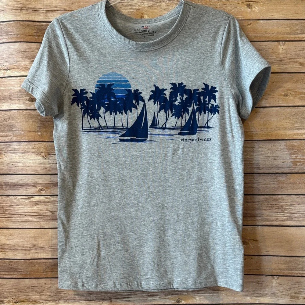 Vineyard Vines Heather Gray Tee with Navy Palm and Sailboat Design - Picture 6 of 7